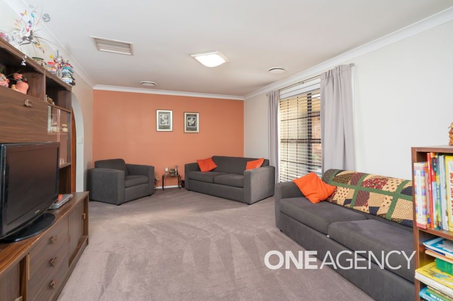 4 DALMAN PARKWAY, Glenfield Park NSW 2650, Image 1