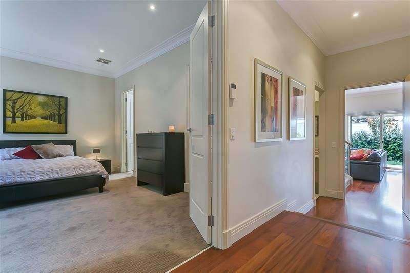 Sold 12A Lochwinnoch Road, Torrens Park SA 5062 on 01 Oct 2015