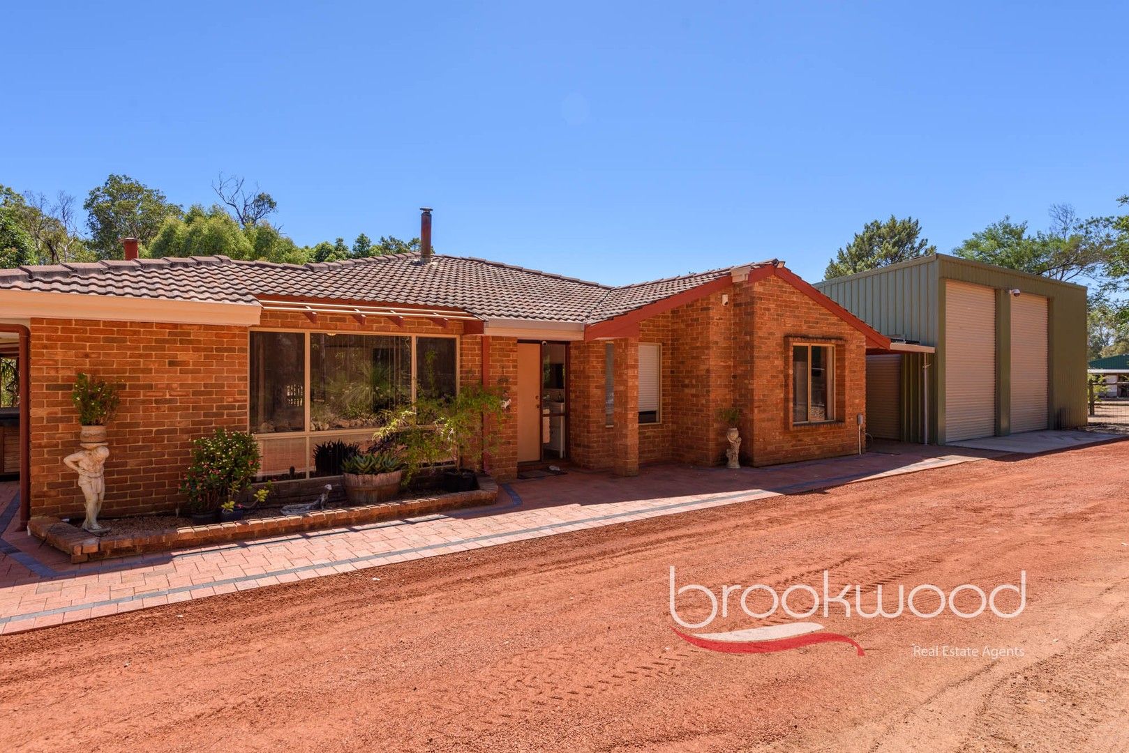 4 bedrooms House in 9 Protea Court STONEVILLE WA, 6081