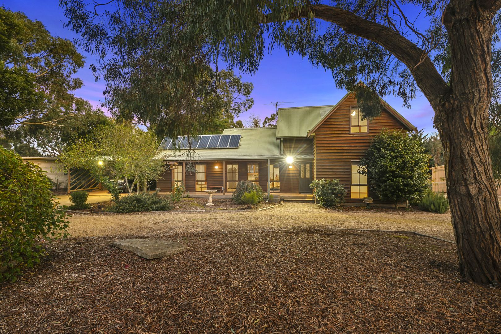 42 Hutchinsons Lane, Romsey VIC 3434, Image 2