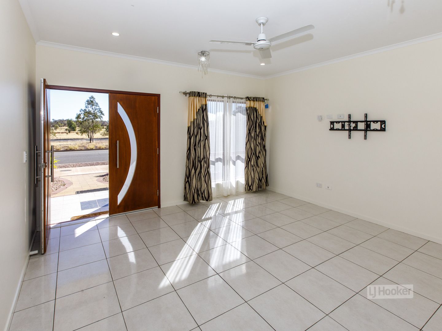 35 Irrampenye Street, Mount Johns NT 0874, Image 1