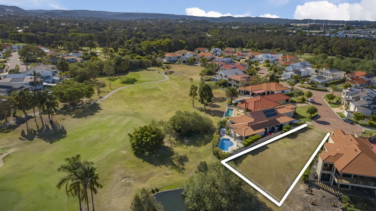 25 Meadowlake Drive, Carrara QLD 4211, Image 2