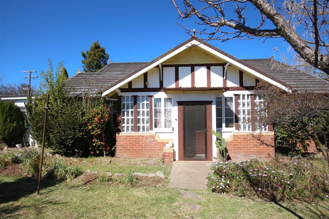 87 Martin Street, Tenterfield NSW 2372, Image 2