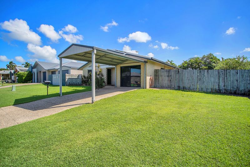 11 Crofton Close, Rural View QLD 4740, Image 2