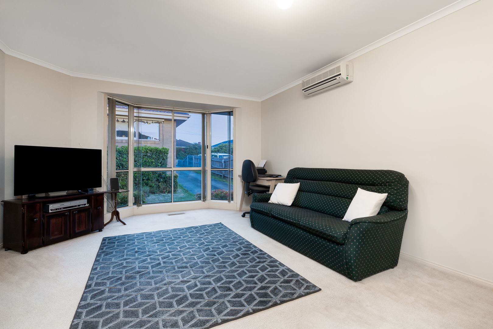 2/23 Hubbard Avenue, Mulgrave VIC 3170, Image 2