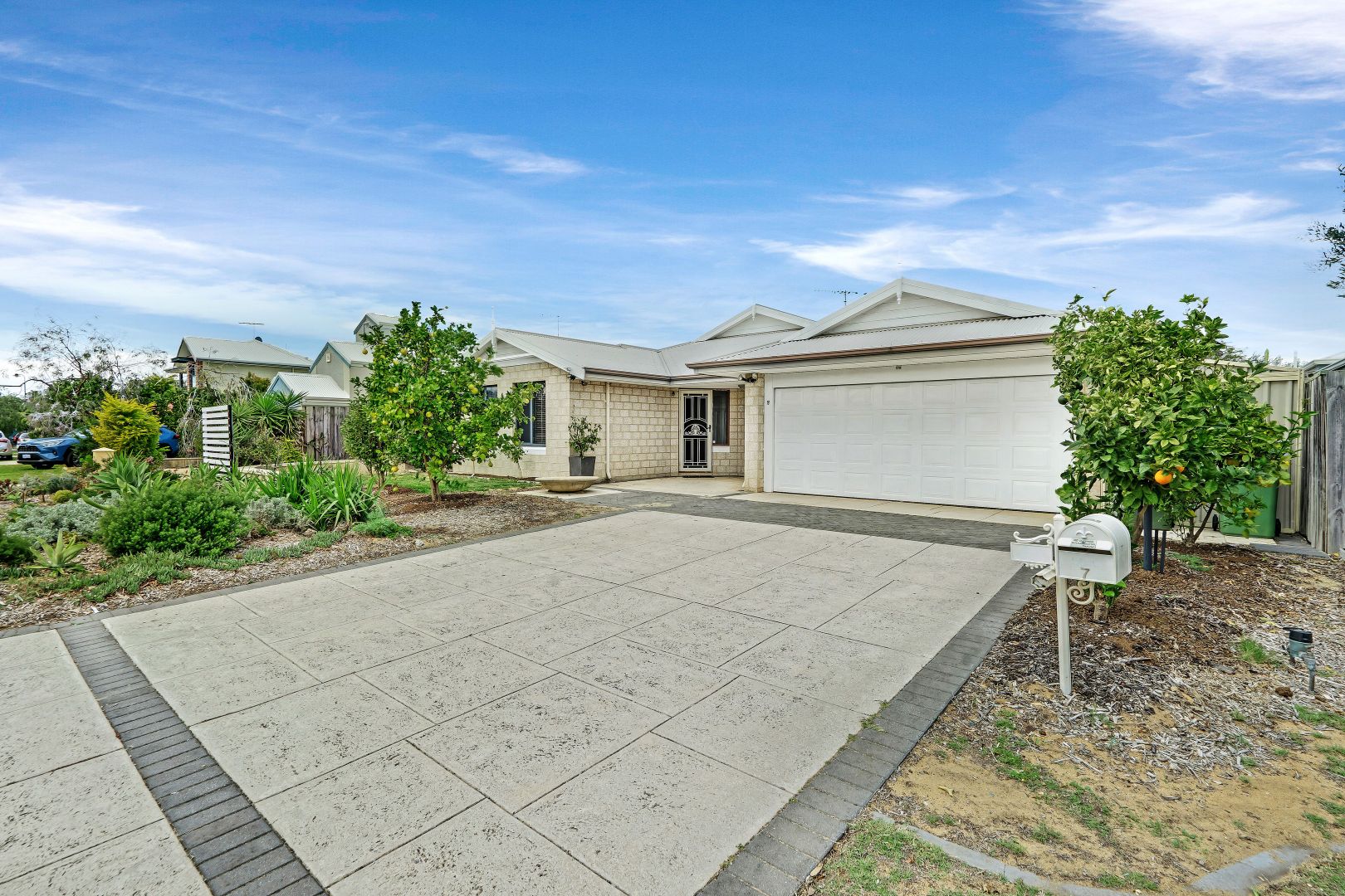 7 Dalona Parkway, Lakelands WA 6180 House For Rent 600 Domain