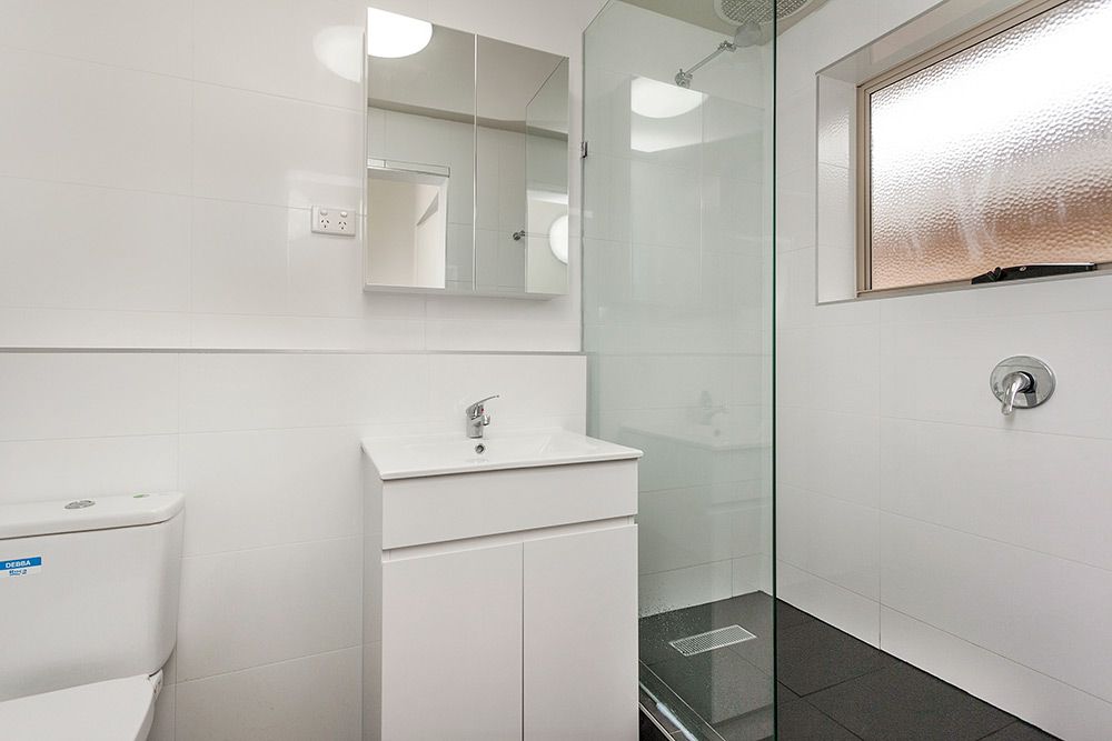 1 bedrooms Apartment / Unit / Flat in 3/8 Cardigan Street ST KILDA EAST VIC, 3183