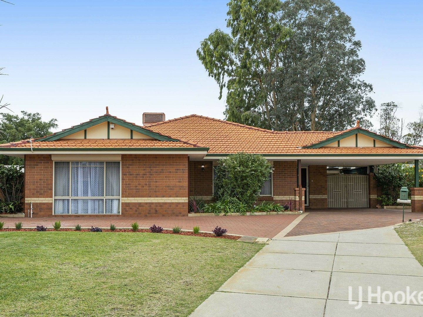 12 Walker Place, Gosnells WA 6110, Image 0