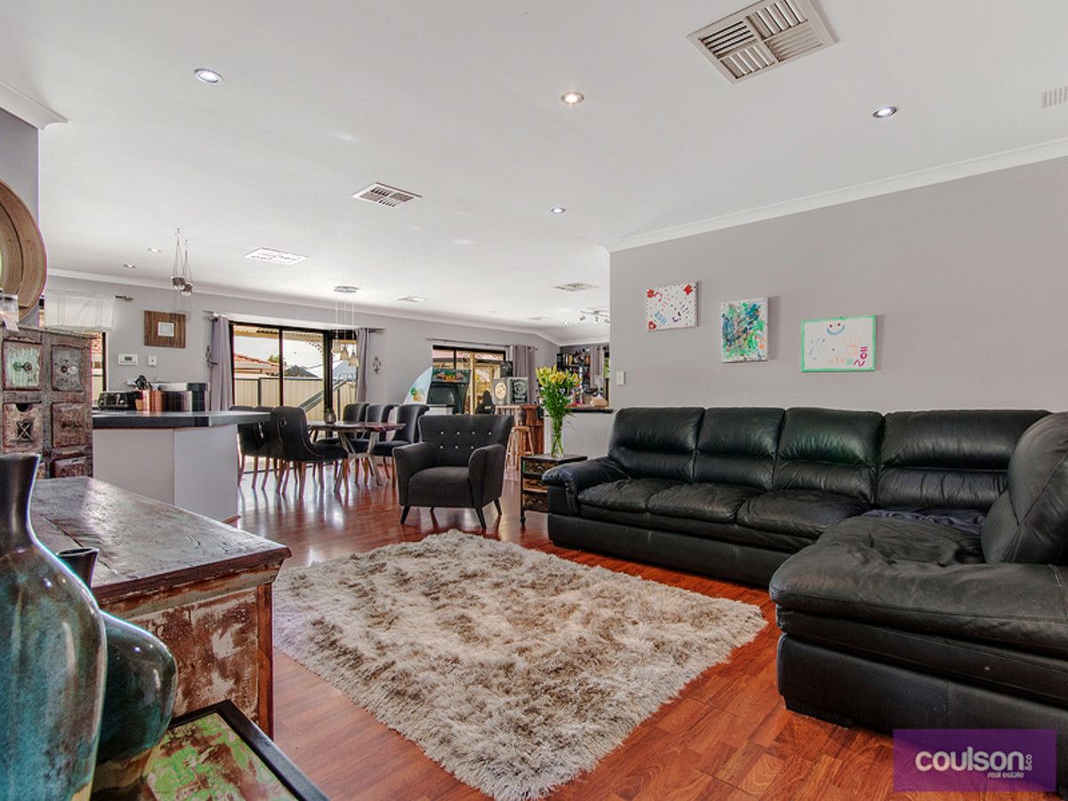 10 Kakadu Rest, Bertram WA 6167, Image 2