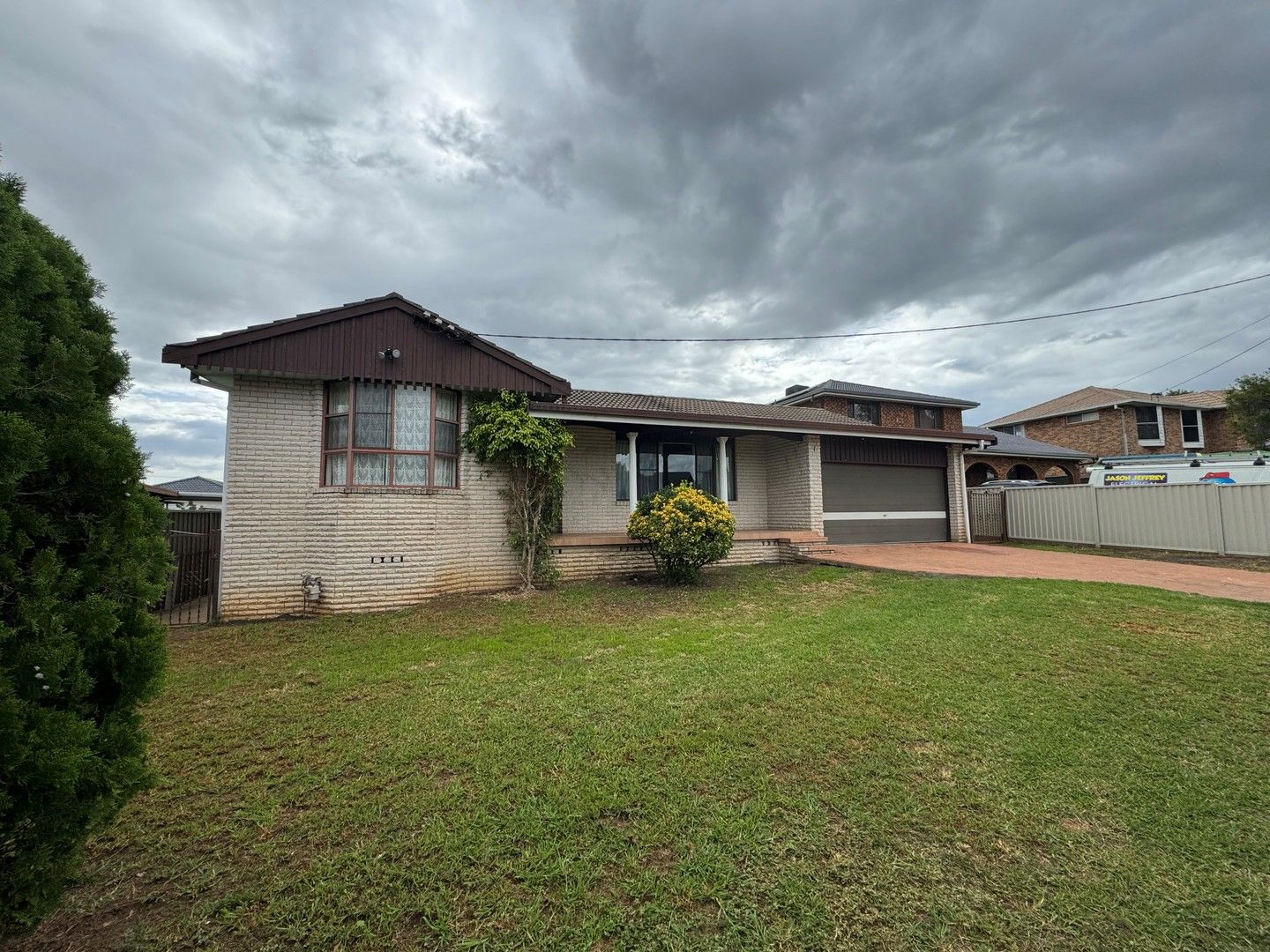 1 Wentworth Place, South Tamworth NSW 2340, Image 0