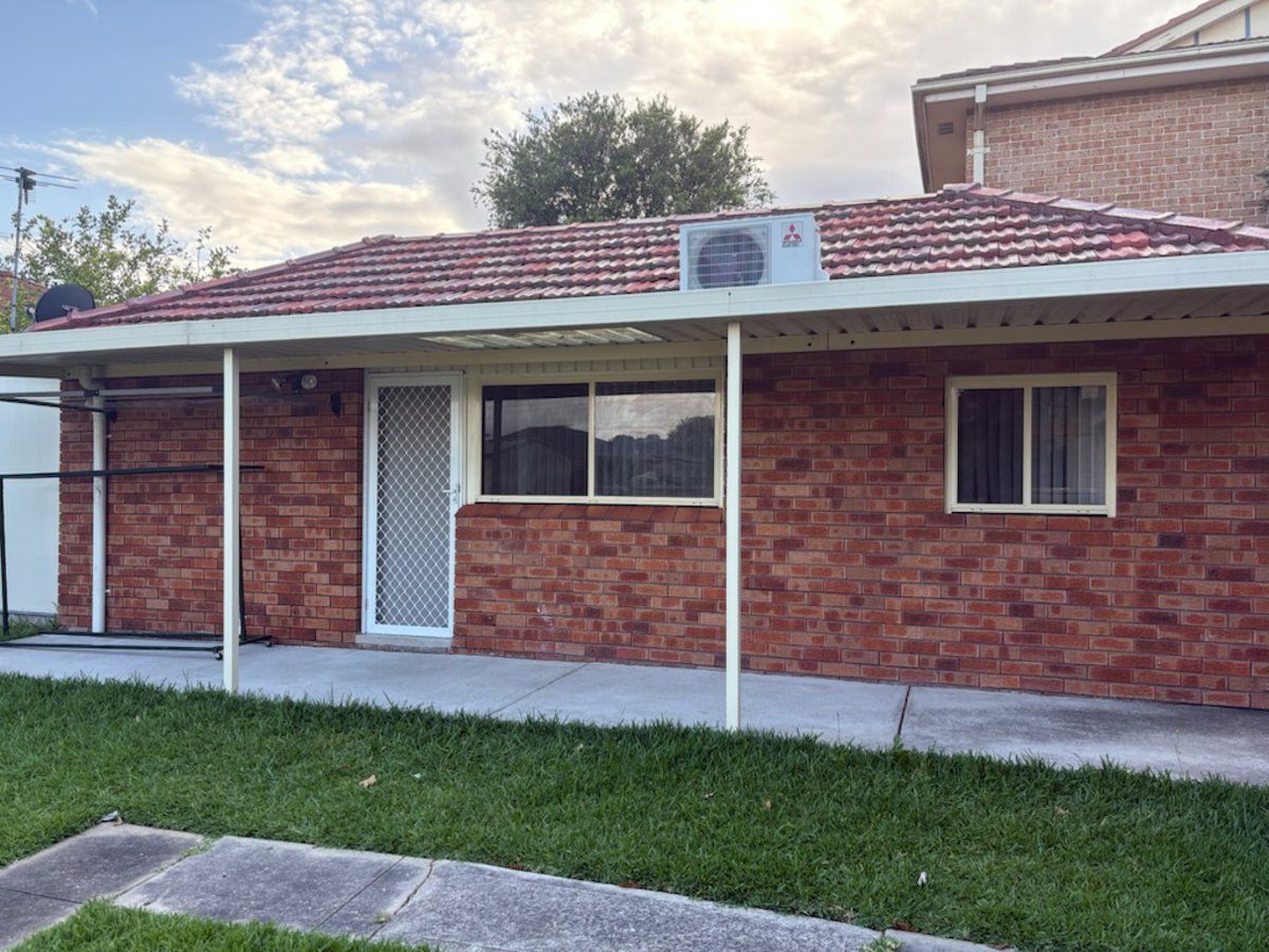 2 bedrooms Apartment / Unit / Flat in 5A Cardigan Road GREENACRE NSW, 2190
