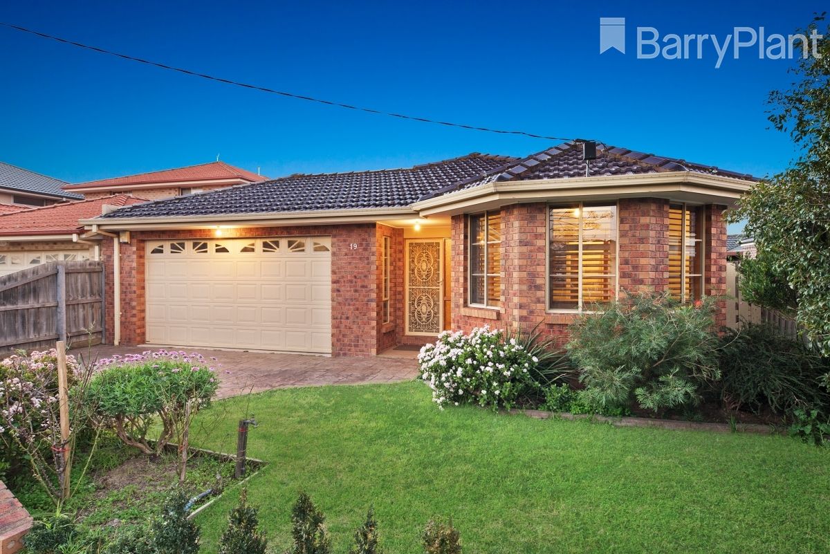 19 Spicer Boulevard, Altona Meadows VIC 3028, Image 0