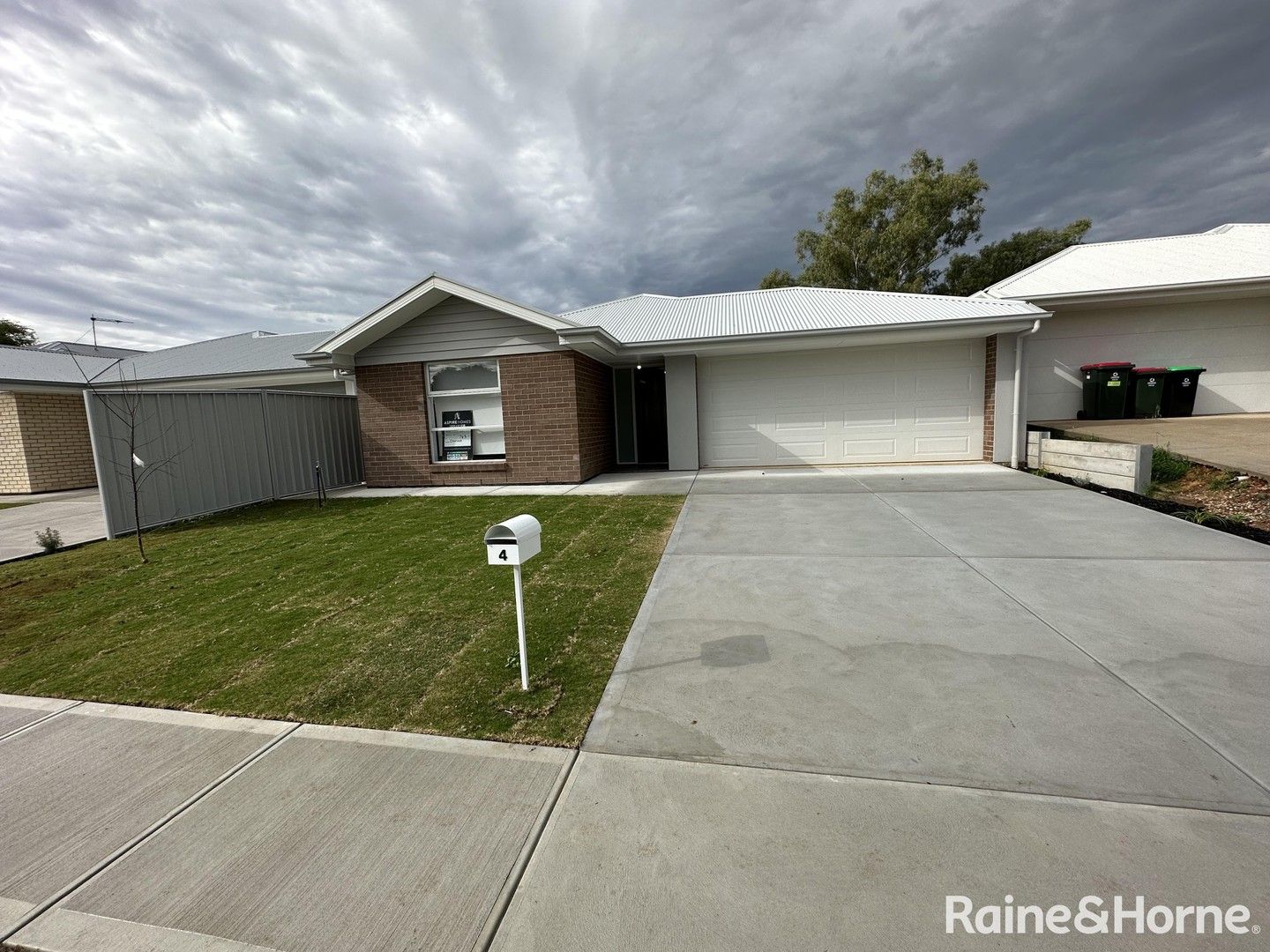 4 bedrooms House in 4 Edward Crescent EVANSTON PARK SA, 5116