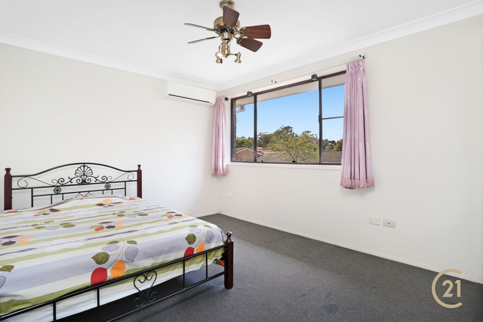 2/201-207 Harrow Road, Glenfield NSW 2167, Image 2