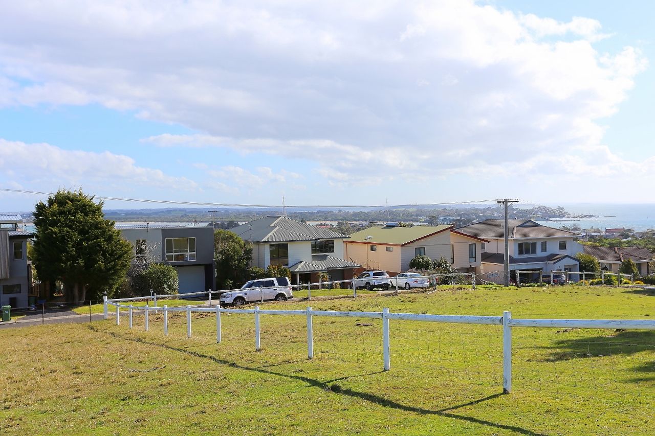 4 The Broadway, San Remo VIC 3925, Image 2