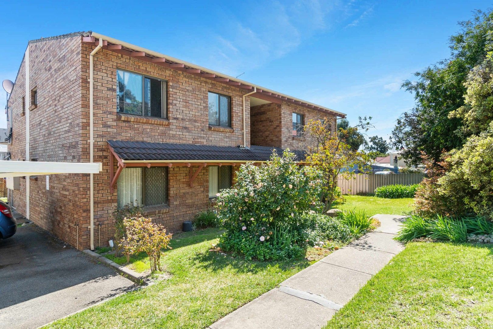 2 bedrooms Apartment / Unit / Flat in 3/8 Kerr Street WEST LEEDERVILLE WA, 6007