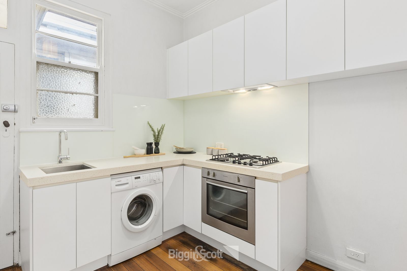 8/26 Charlotte Street, Richmond VIC 3121, Image 2