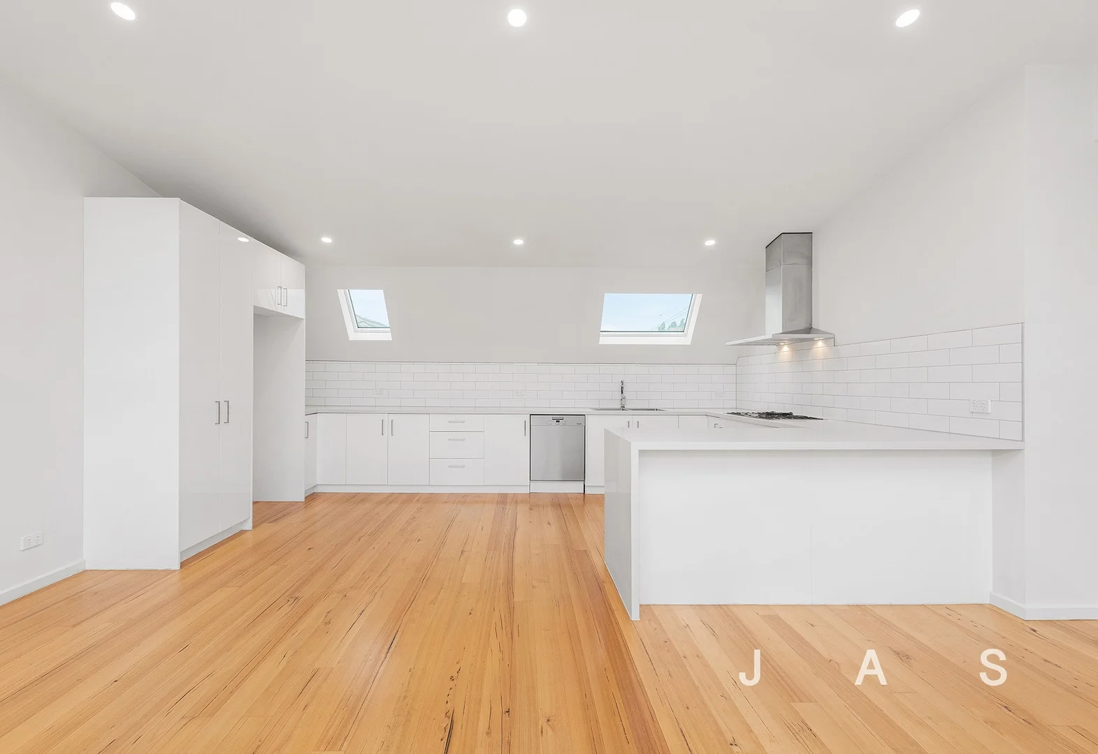 Primary image of 2/101 Roberts Street, Yarraville VIC 3013