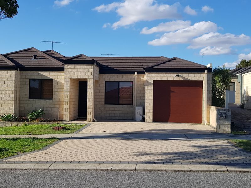 3 bedrooms Villa in 64A Milford Way NOLLAMARA WA, 6061
