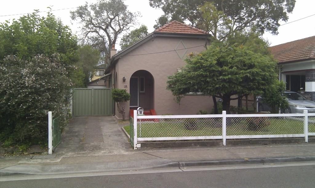 12 Glenore Road, Canterbury NSW 2193