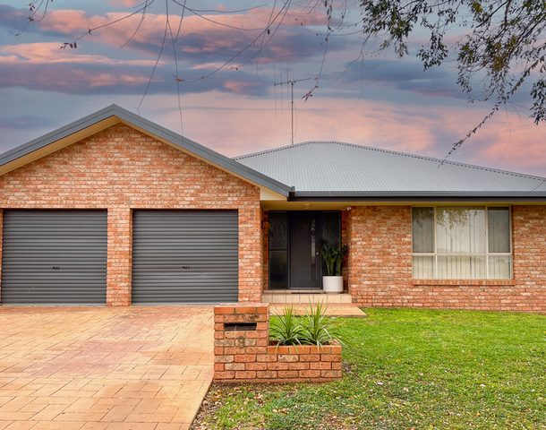 9 Noonan Street, Parkes NSW 2870