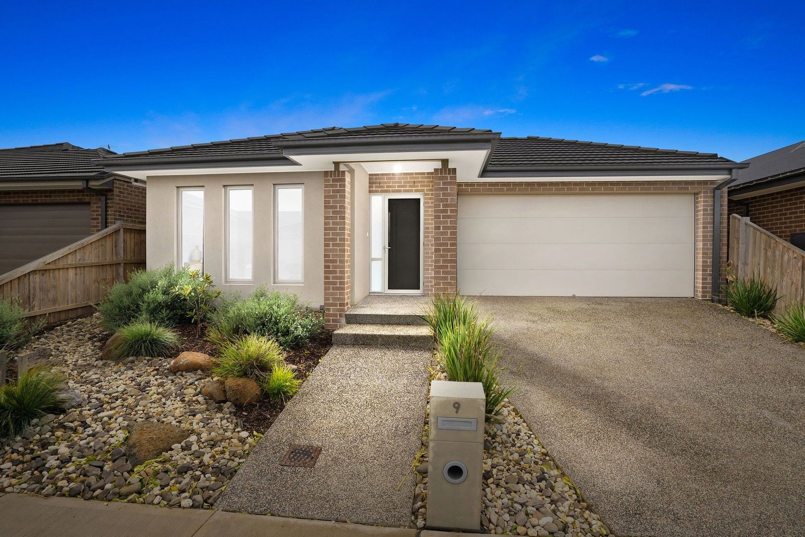 9 Coach Drive, Donnybrook VIC 3064 Domain