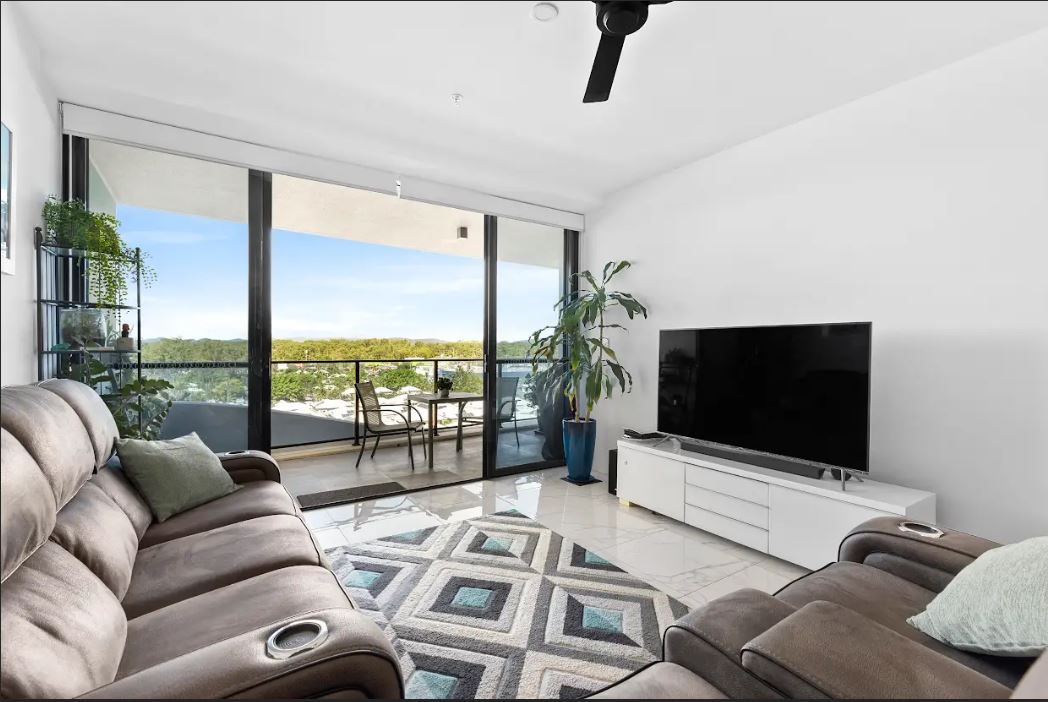 4608/5 Harbour Side Court, Biggera Waters QLD 4216, Image 0
