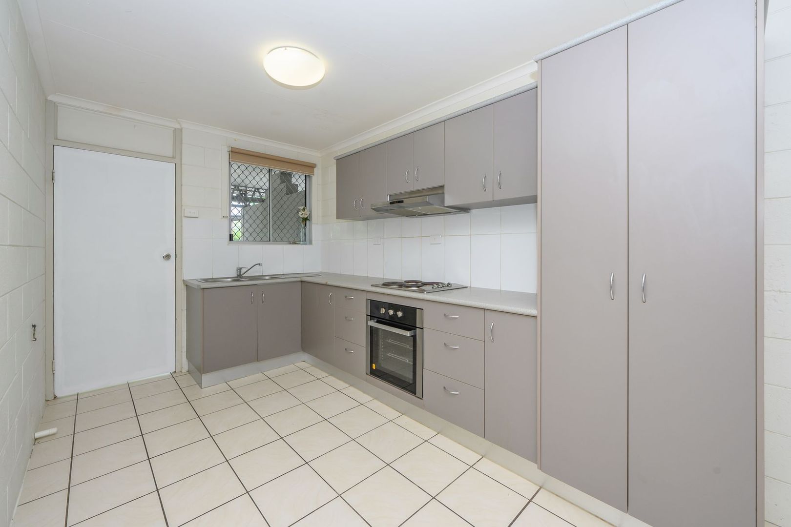 13 North Street, West End QLD 4810, Image 1