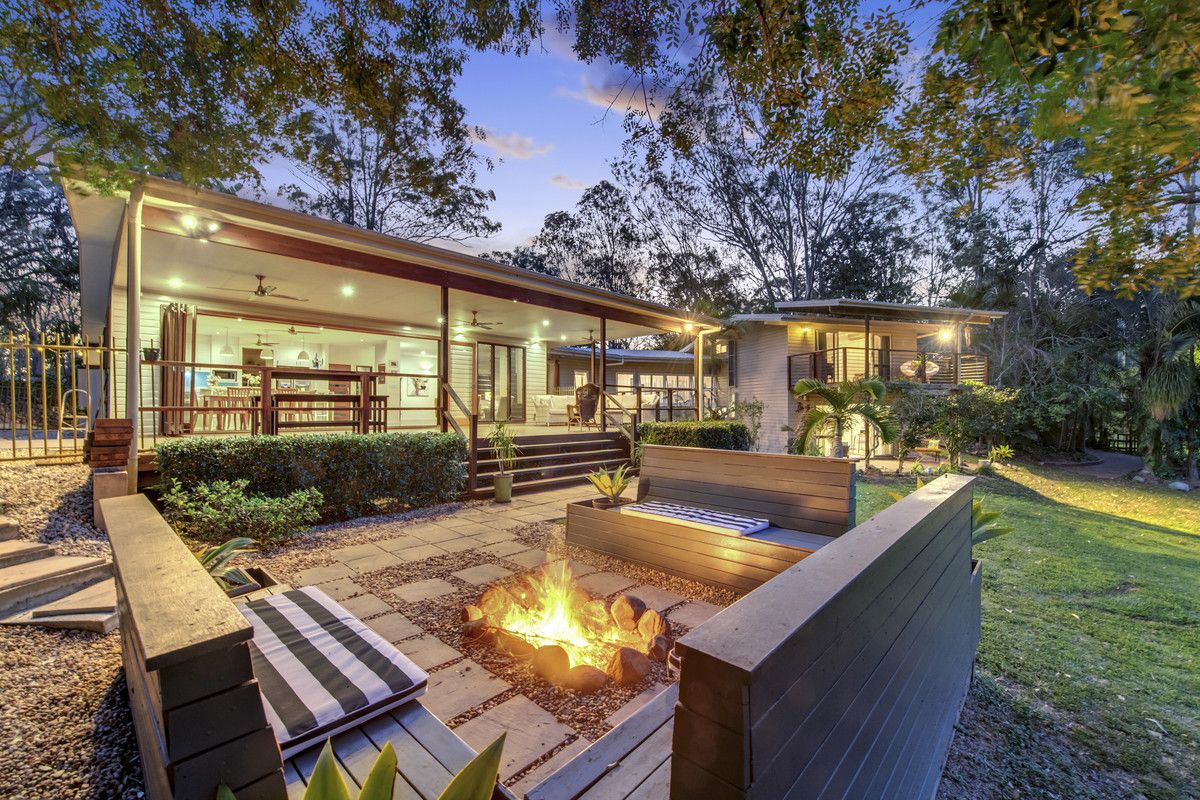 5 bedrooms House in 351 Brookfield Road KENMORE HILLS QLD, 4069