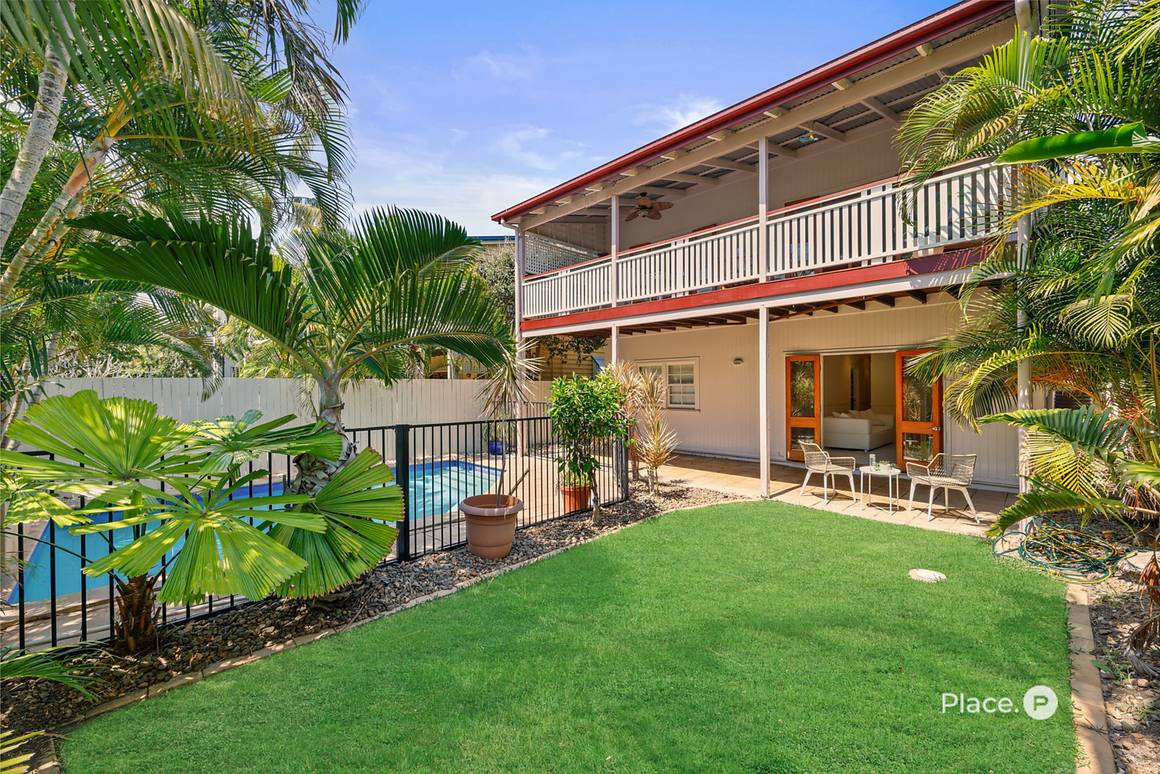 Picture of 35 McDonald Street, HAWTHORNE QLD 4171