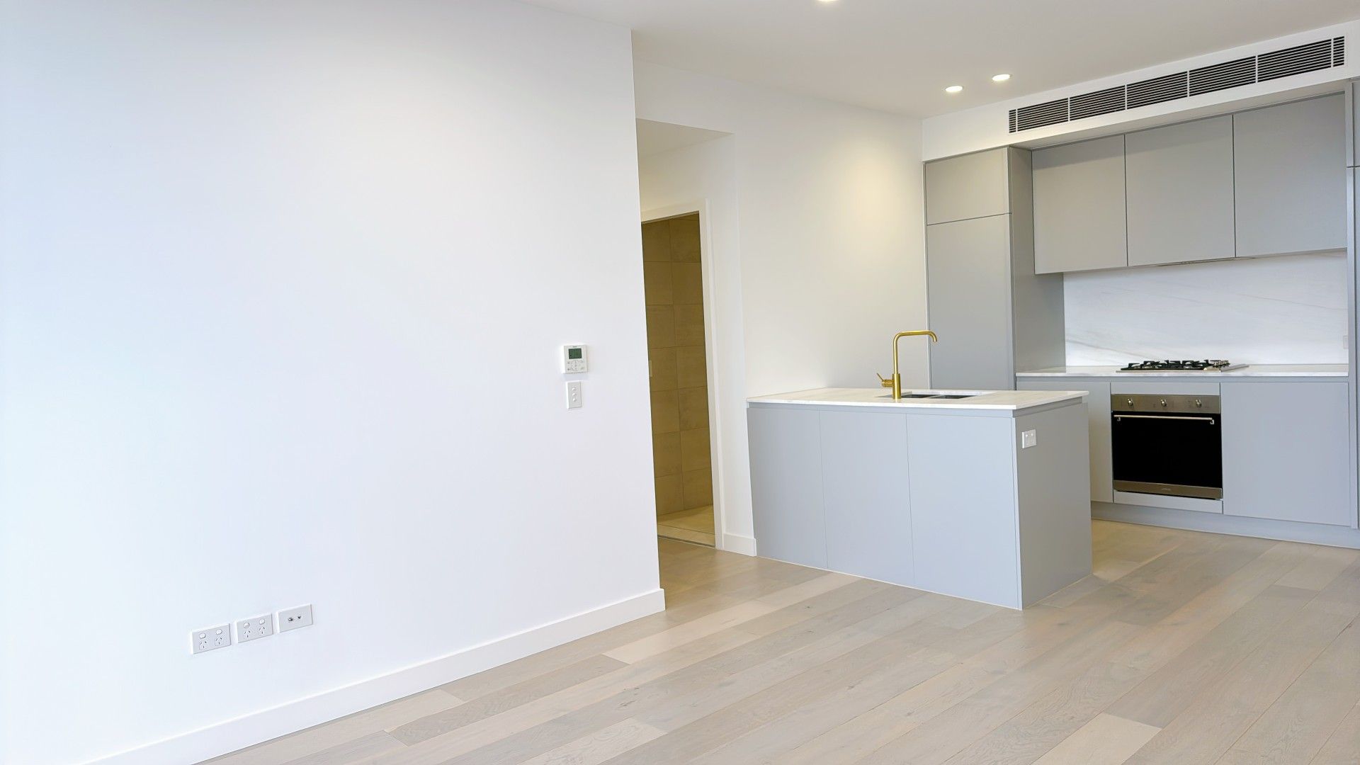 2 bedrooms Apartment / Unit / Flat in A413/83 Durham Street HURSTVILLE NSW, 2220