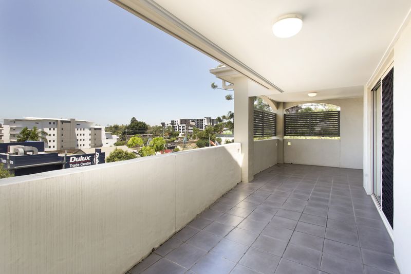 6/69 Coonan Street, Indooroopilly QLD 4068, Image 2