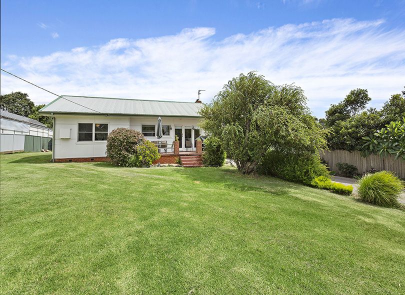 21 South Kiama Drive, Kiama Heights NSW 2533, Image 2