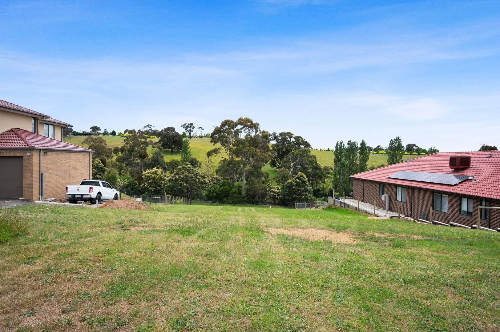 28 Aurina Drive, Hidden Valley VIC 3756, Image 2