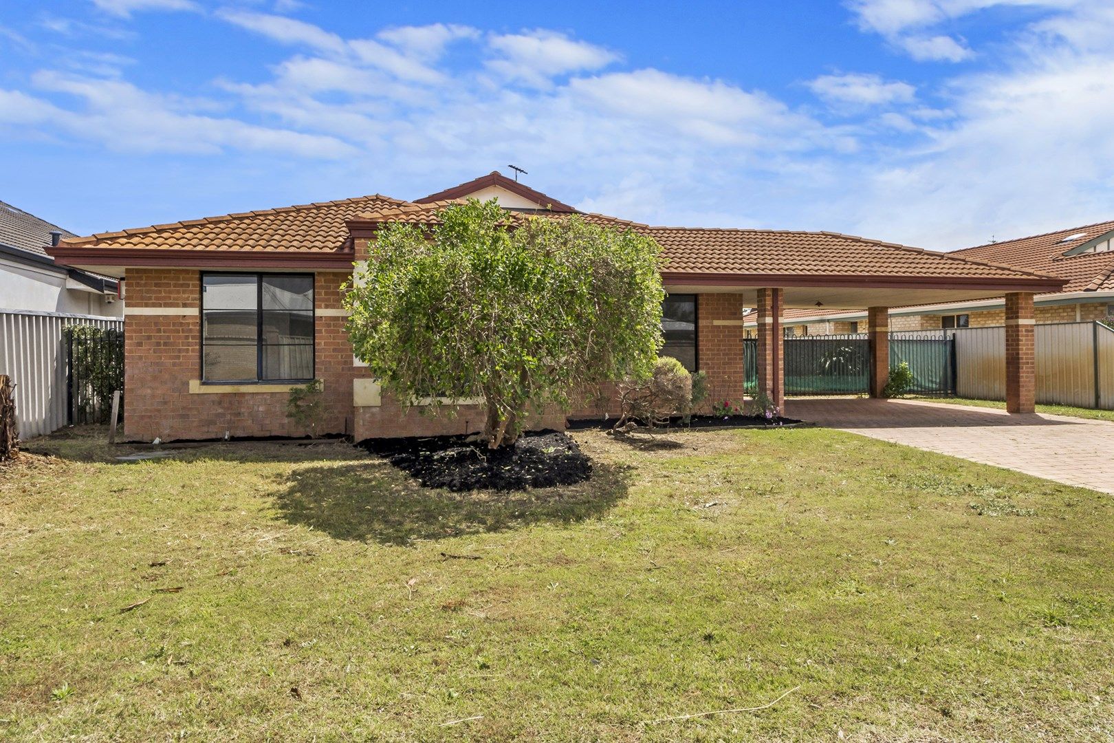 4 bedrooms House in 6 Dijon Lane PORT KENNEDY WA, 6172