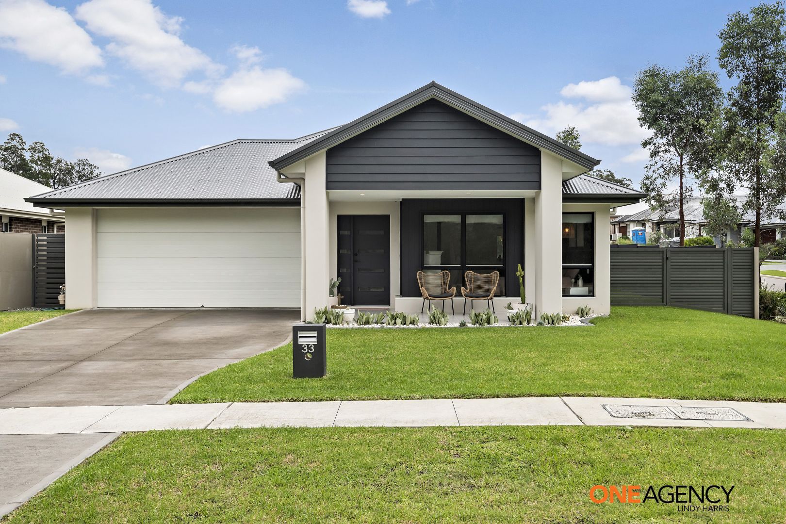 33 Tooze Circuit, North Rothbury Property History & Address Research