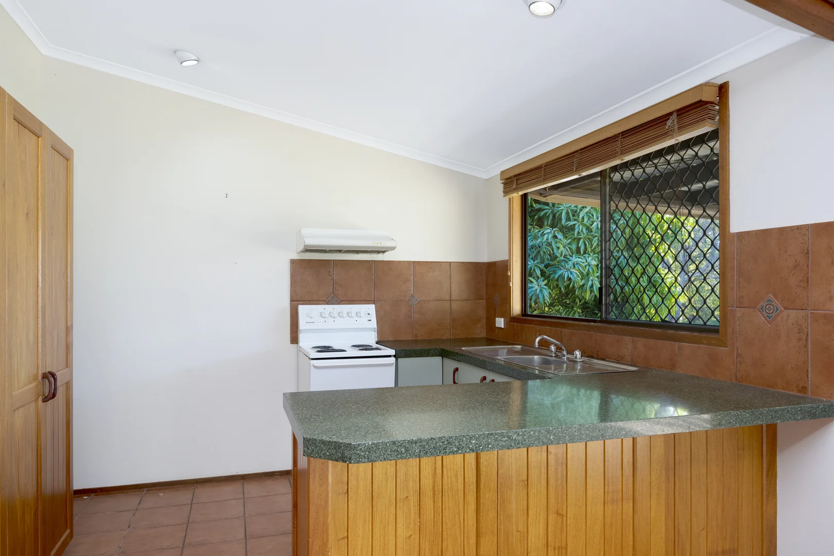 Additional image 6 of 10 Vesterman Court, Bushland Beach QLD 4818