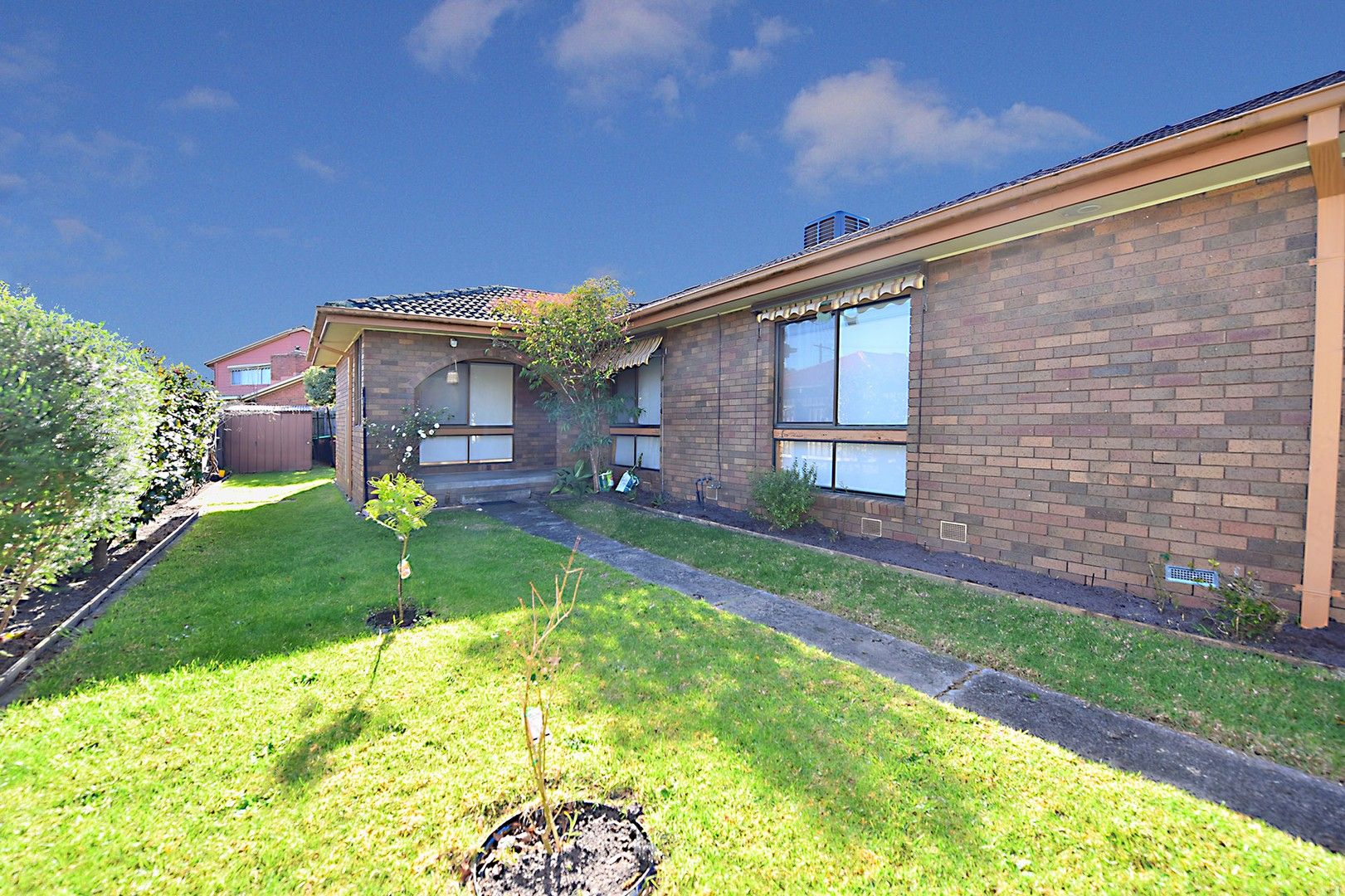 4 bedrooms House in 535 Lower Dandenong Road DINGLEY VILLAGE VIC, 3172