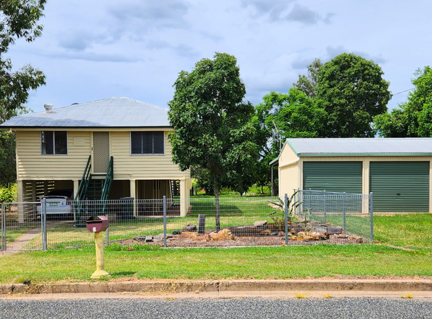 1 Tony Lutvey Avenue, Gayndah QLD 4625