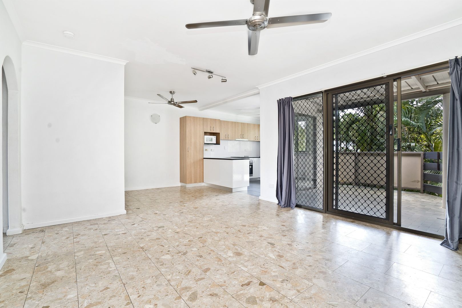 12/23 Hudson Fysh Avenue, Parap NT 0820 - Apartment For Rent - $430 ...