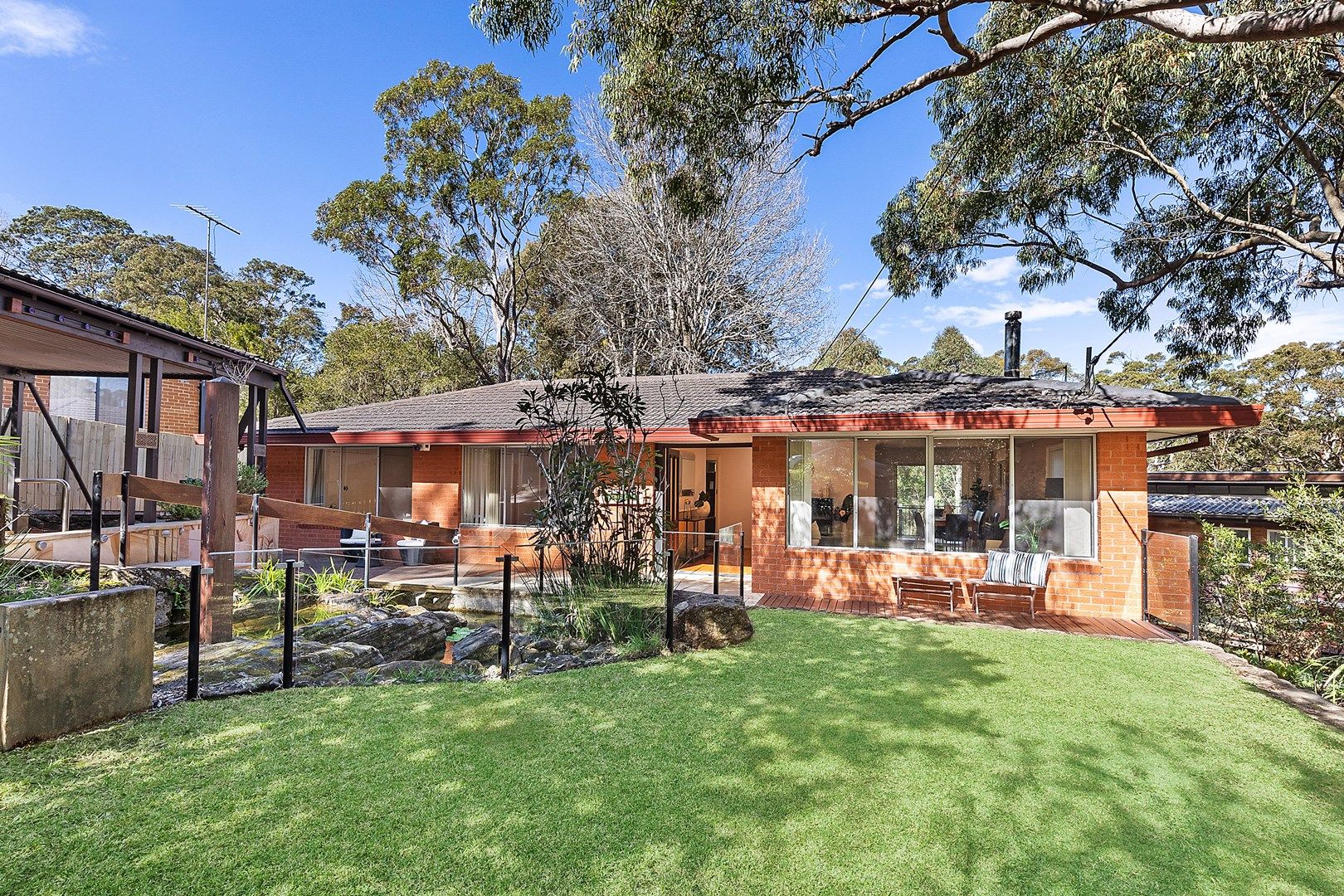 27 Simon Place, Hornsby Heights NSW 2077, Image 0