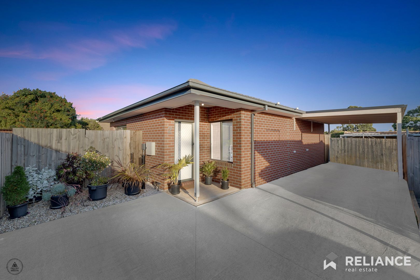 2/6 Gladstone Grove, Melton VIC 3337, Image 1