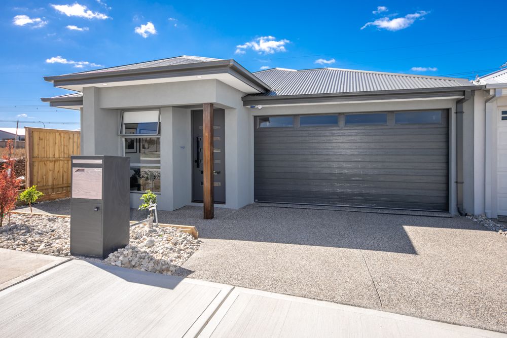 7 Rubrum Road, Sunbury VIC 3429, Image 1