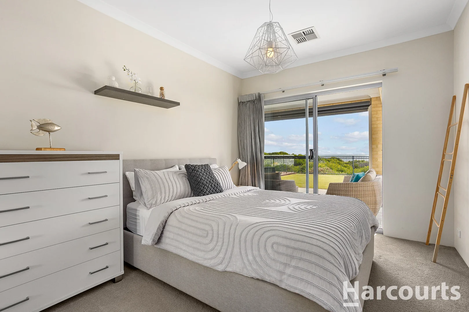 Additional image 14 of 8 Serrata Way, Halls Head WA 6210