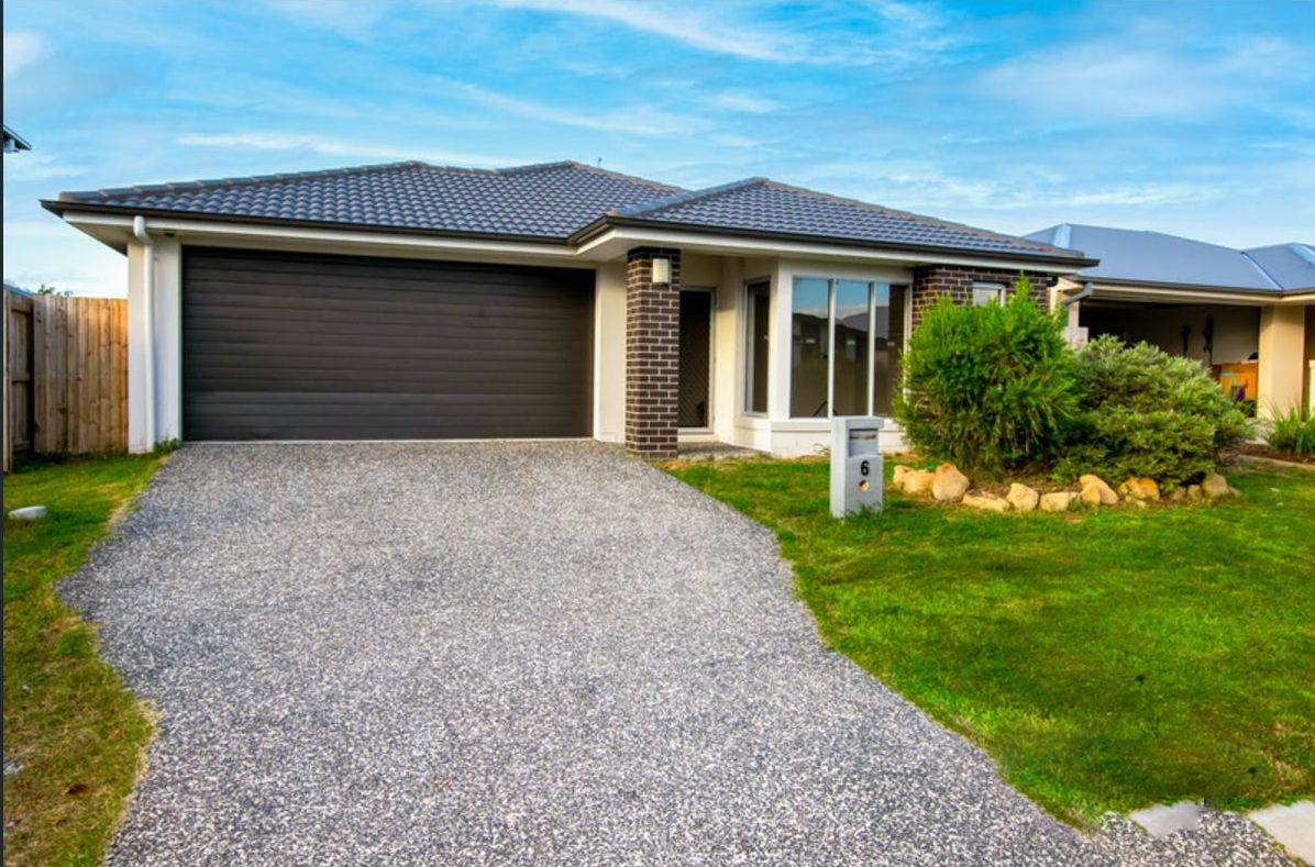 5 bedrooms House in 6 Willow Circuit YARRABILBA QLD, 4207