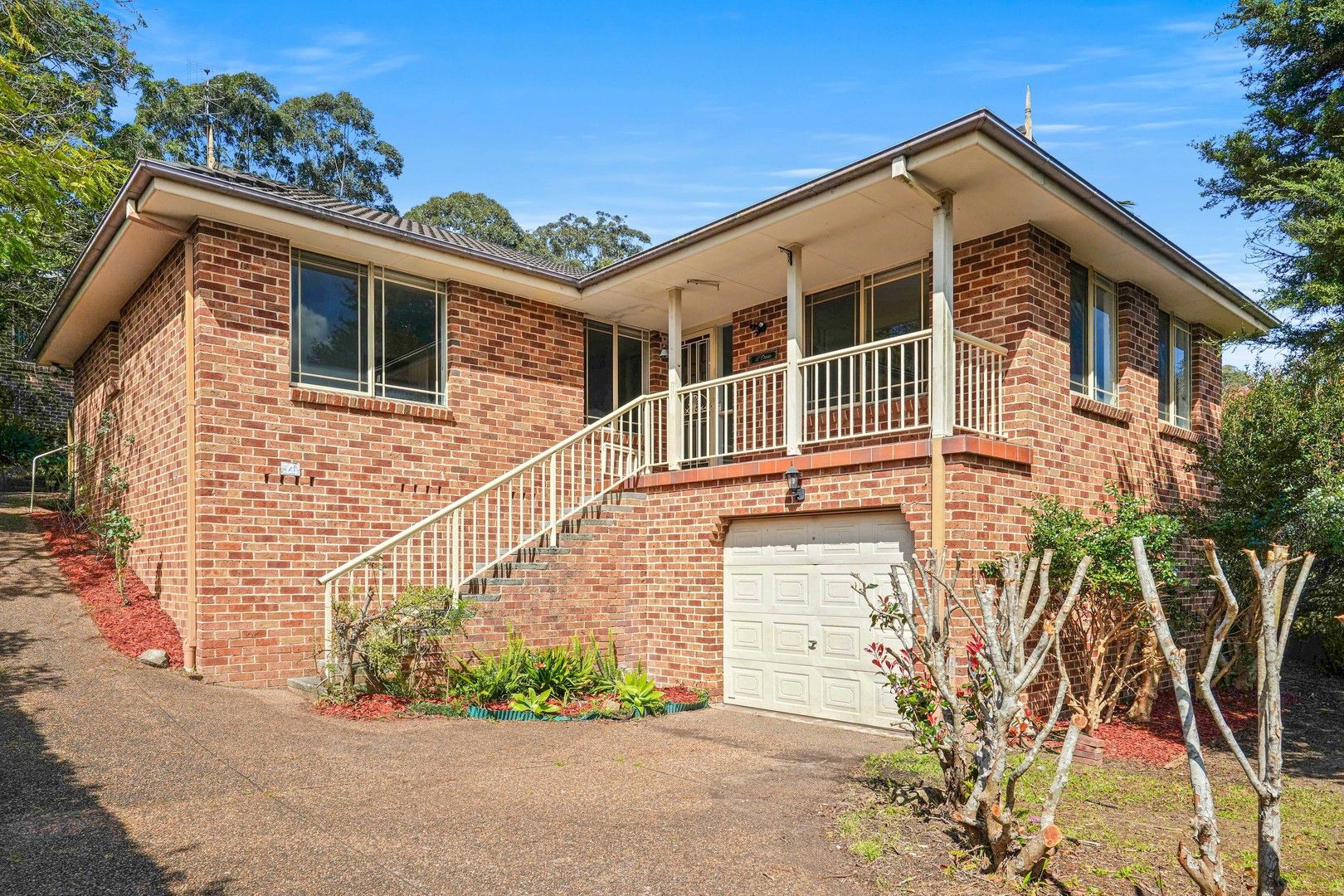 3 bedrooms Villa in 1/1 Sacha Terrace TERRIGAL NSW, 2260