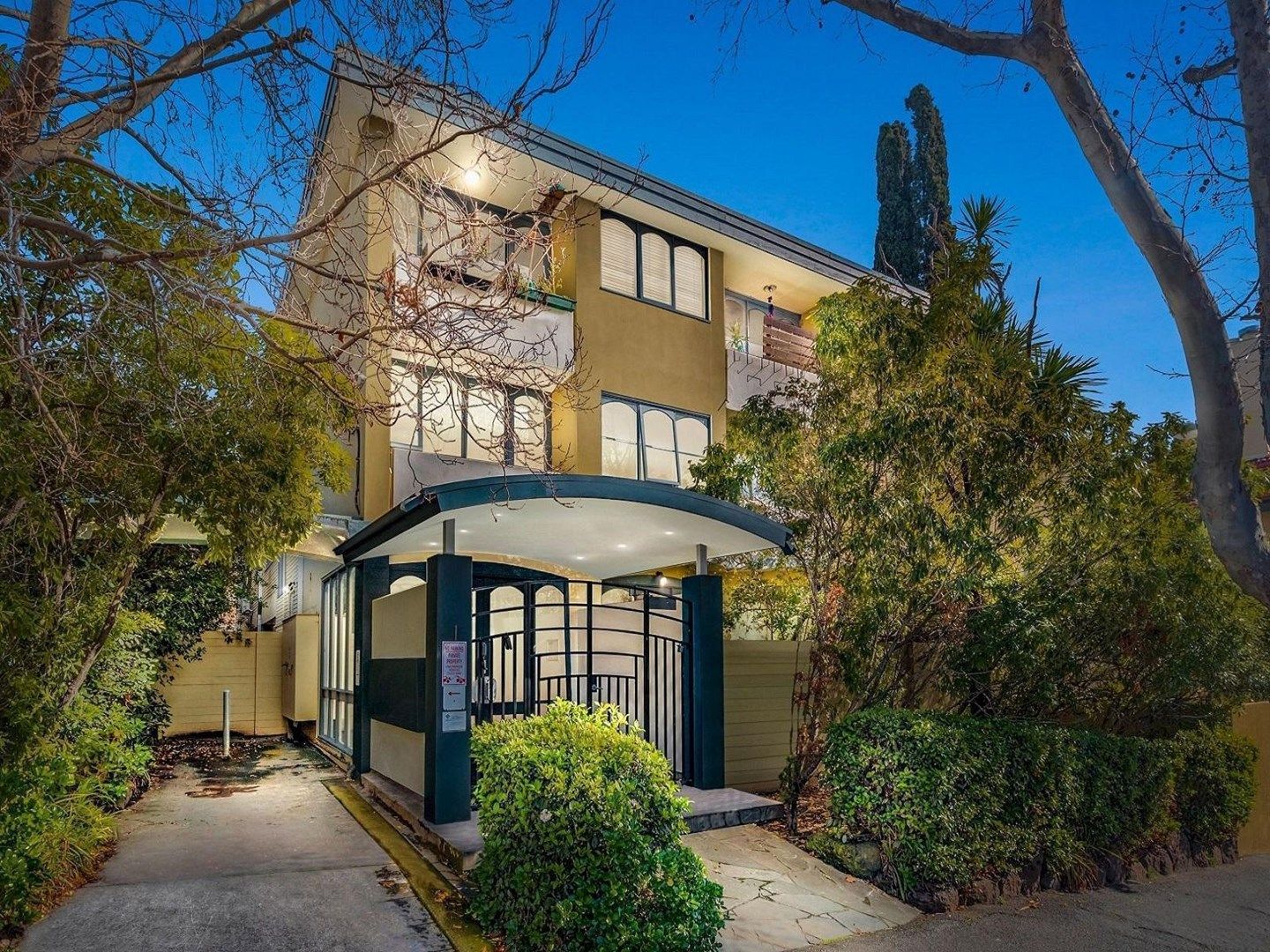 Studio in 20/1 Acland Street, ST KILDA VIC, 3182