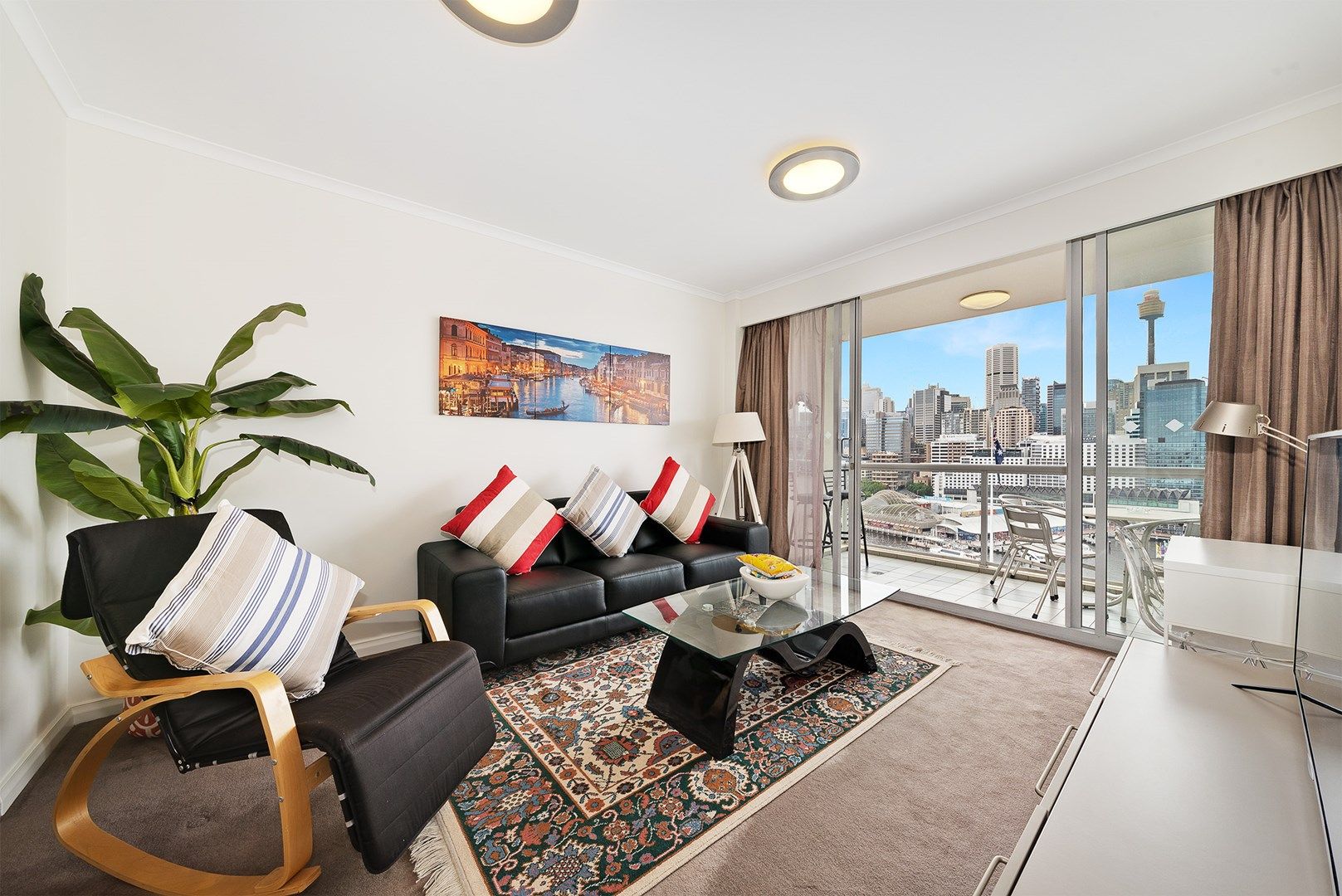 2 bedrooms Apartment / Unit / Flat in Level 13/50 Murray Street PYRMONT NSW, 2009
