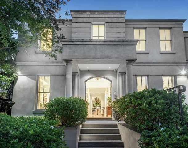 13 Canberra Road, Toorak VIC 3142