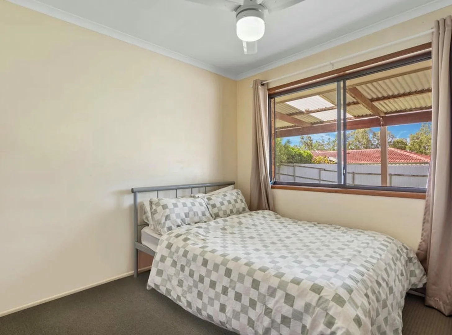 Additional image 5 of 39 Silvertop St, Hillcrest QLD 4118